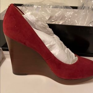 Suede Wedge Shoes in Wine Color